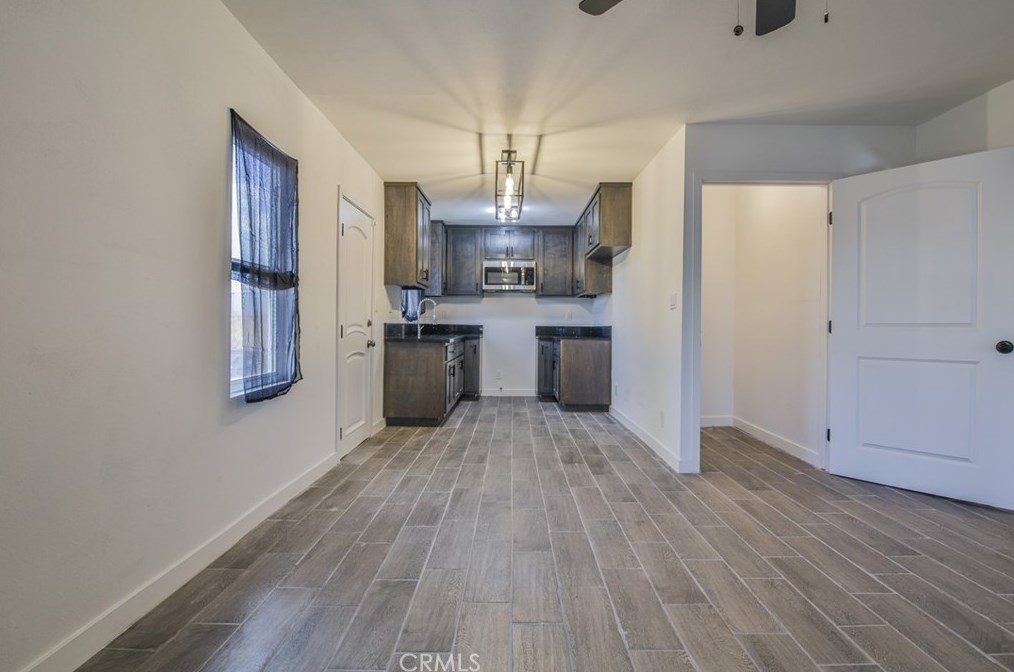 8334 Bell Ave, Los Angeles CA  90001-4021 exterior