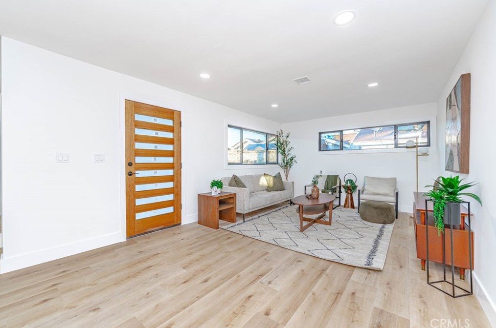 9950 Parkinson Ave, Whittier CA  90605-3051 exterior