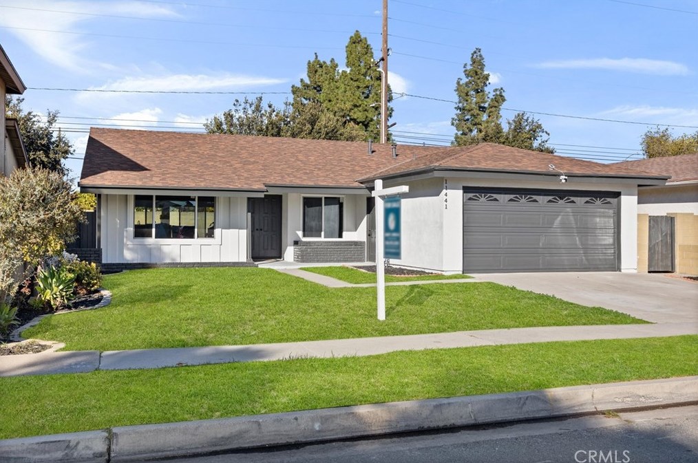 11441 Gonsalves St, Artesia CA  90703-6761 exterior