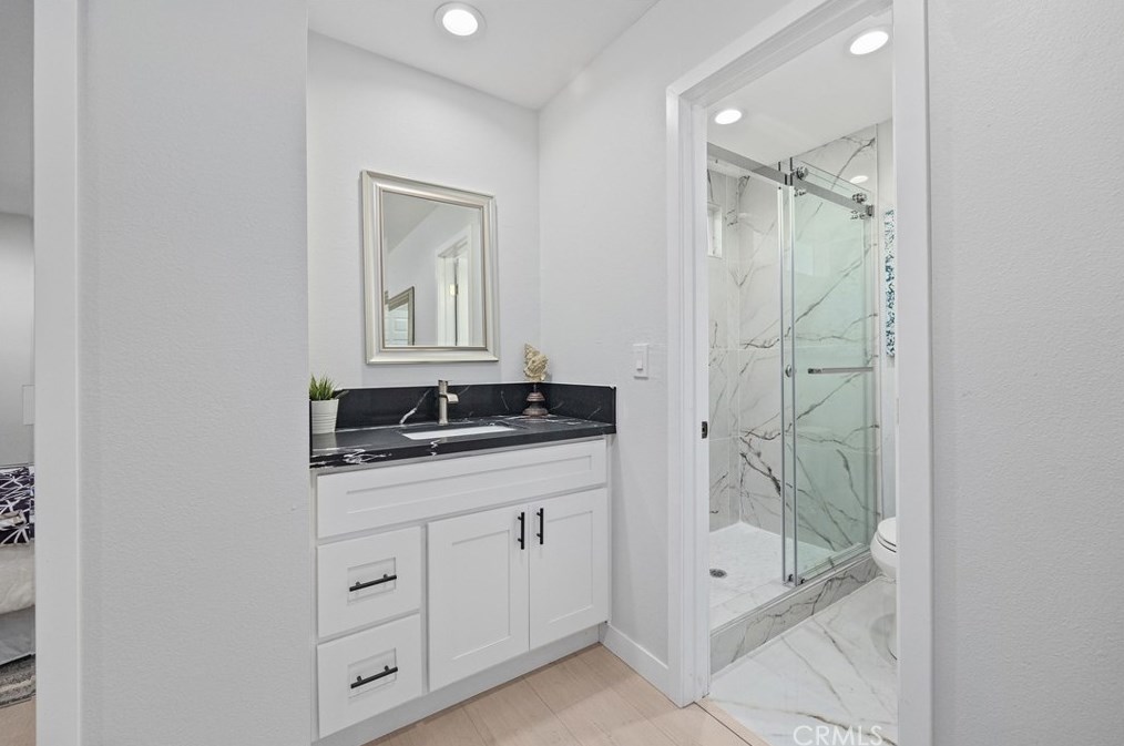 11441 Gonsalves St, Artesia CA  90703-6761 exterior