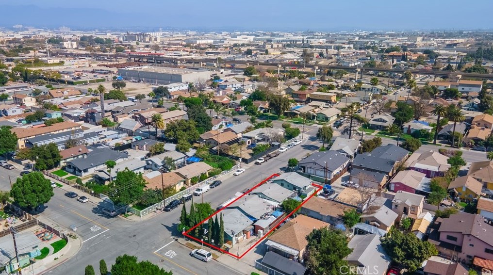 1560 60th St, Los Angeles CA  90001-1340 exterior