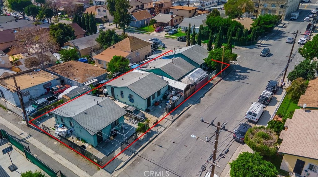 1560 60th St, Los Angeles CA  90001-1340 exterior