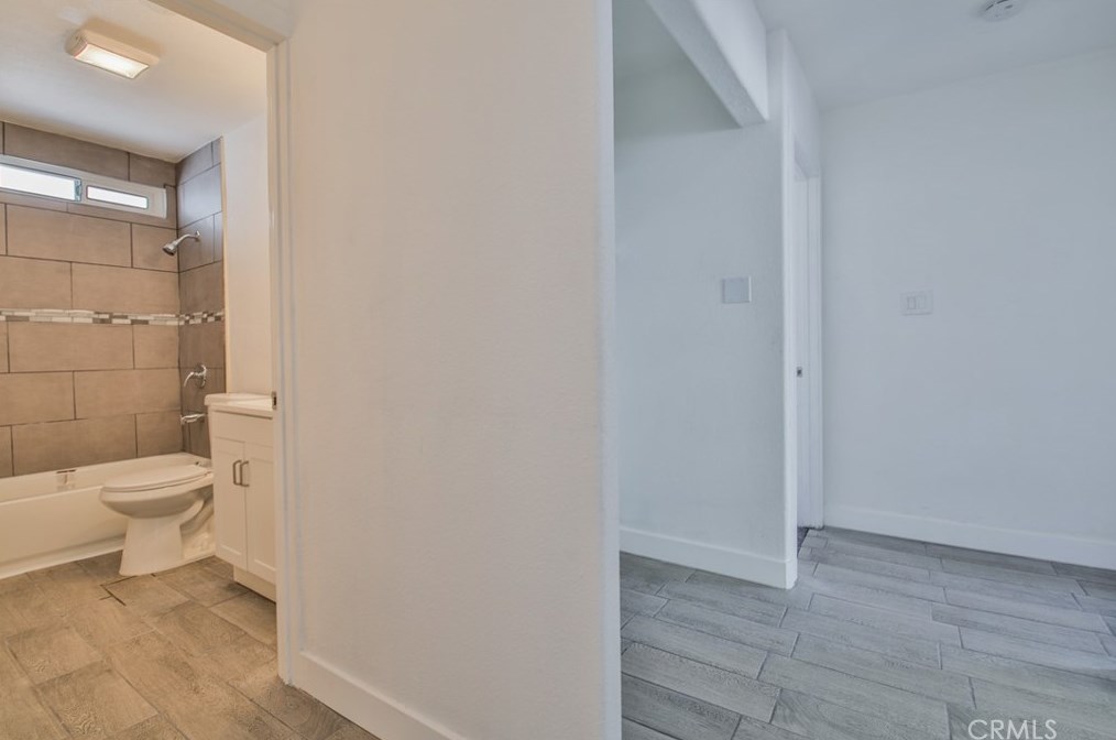1124 84 Pl, Los Angeles CA  90001-3722 exterior