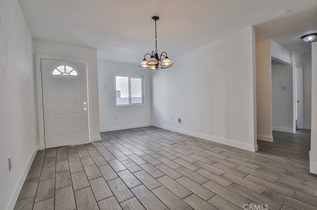 1124 84 Pl, Los Angeles CA  90001-3722 exterior