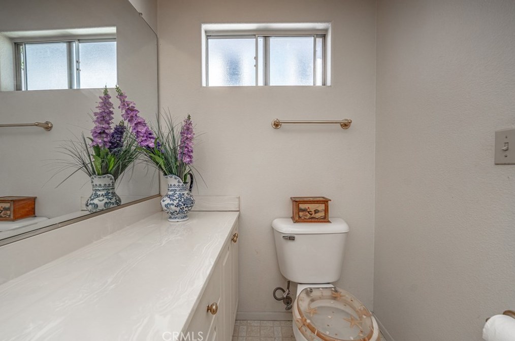 2027 Lemoyne St, Los Angeles CA  90026-1901 exterior