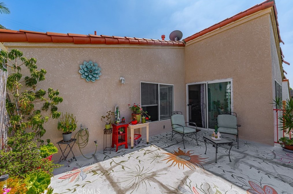 2027 Lemoyne St, Los Angeles CA  90026-1901 exterior