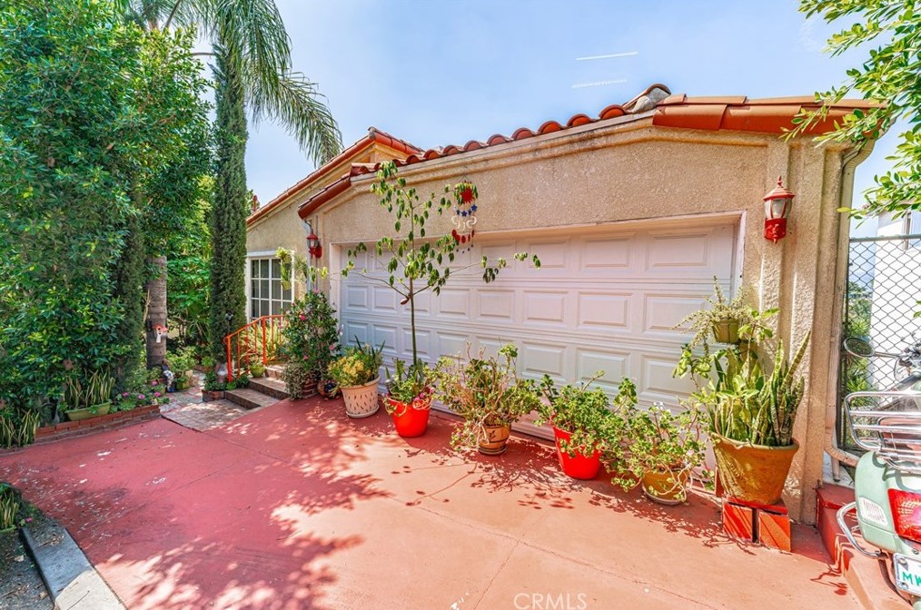 2027 Lemoyne St, Los Angeles CA  90026-1901 exterior