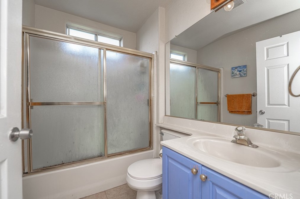 2027 Lemoyne St, Los Angeles CA  90026-1901 exterior
