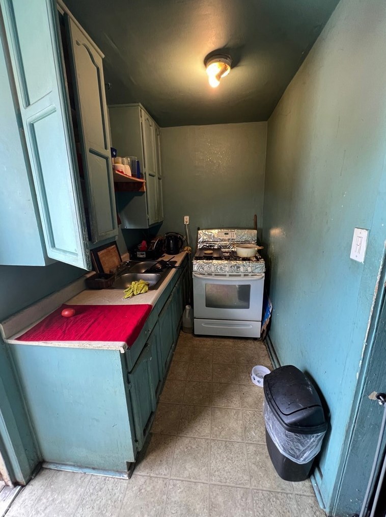 1532 58th St, Los Angeles CA  90011-4836 exterior