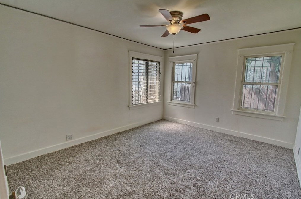 1721 68th St, Los Angeles CA  90001-2049 exterior