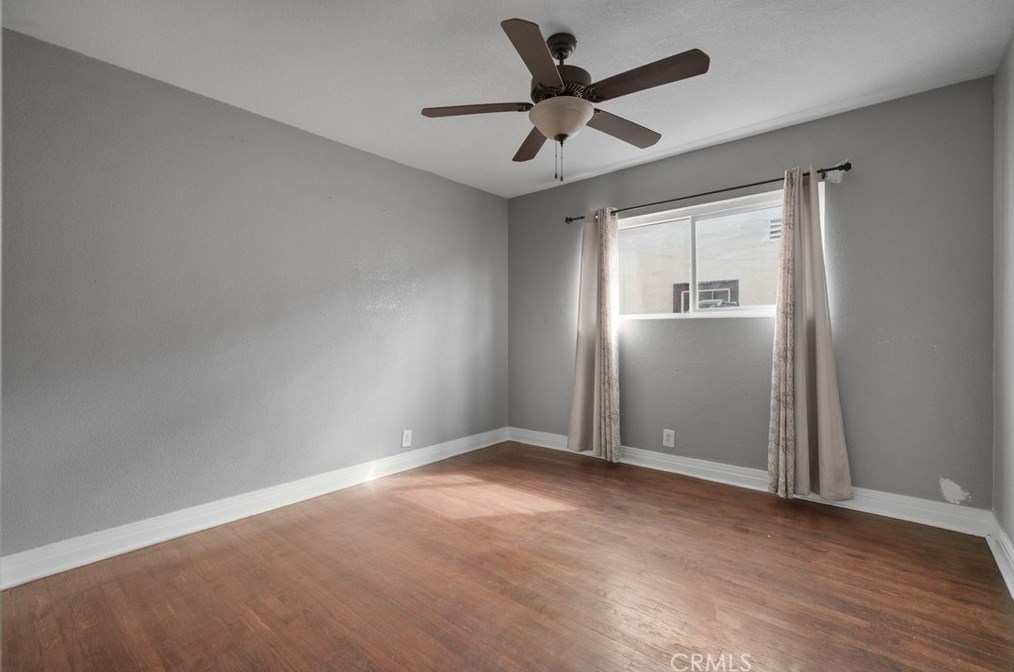 825 104th St, Los Angeles CA  90044-4407 exterior