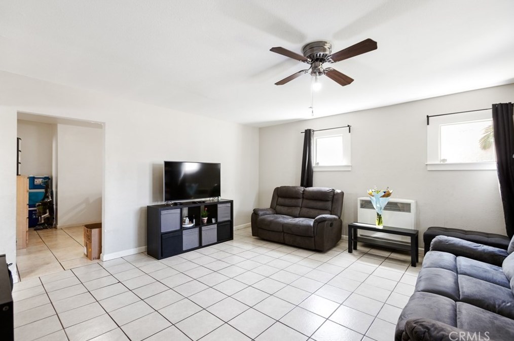 1170 71st St, Los Angeles CA 90003-1837 exterior