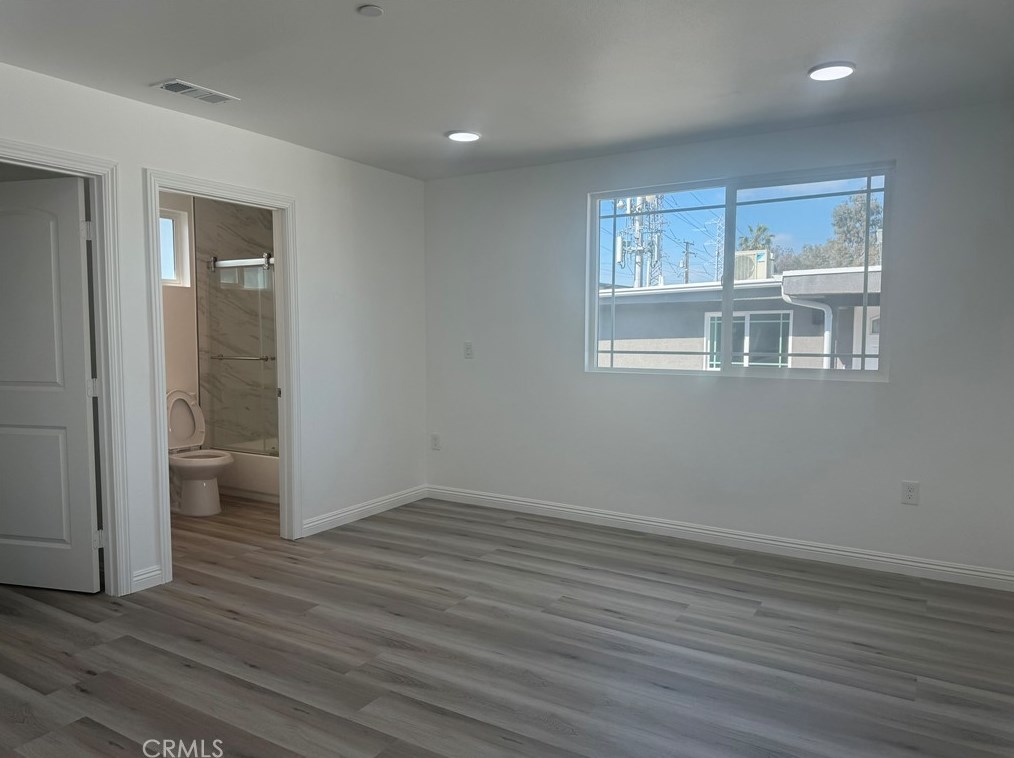 9009 Bch St, Los Angeles CA  90002-3019 exterior