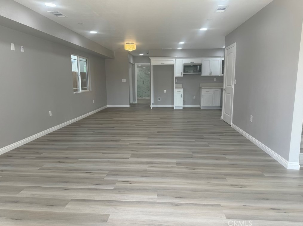 9009 Bch St, Los Angeles CA  90002-3019 exterior