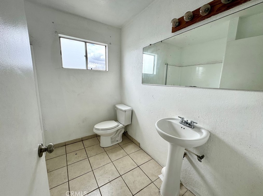 9711 Bandera St, Los Angeles CA  90002-3012 exterior
