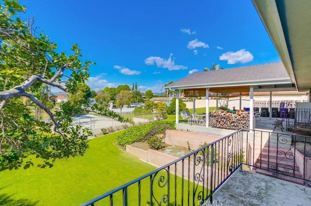 15257 Campina Ln, La Mirada CA  90638-1401 exterior