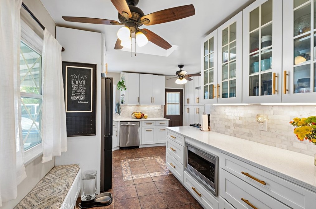 11242 Ringwood Ave, Whittier CA  90670-4342 exterior