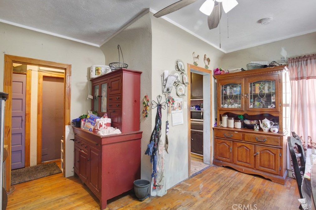 2001 Berkeley Ave, Los Angeles CA  90026-2987 exterior