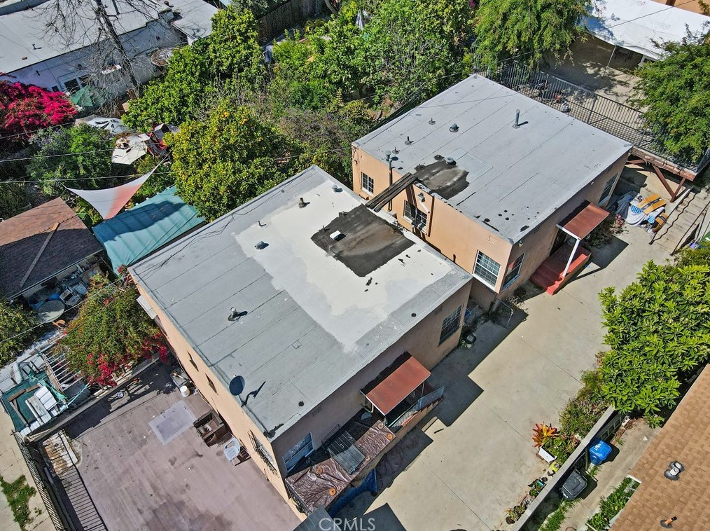 2001 Berkeley Ave, Los Angeles CA  90026-2987 exterior