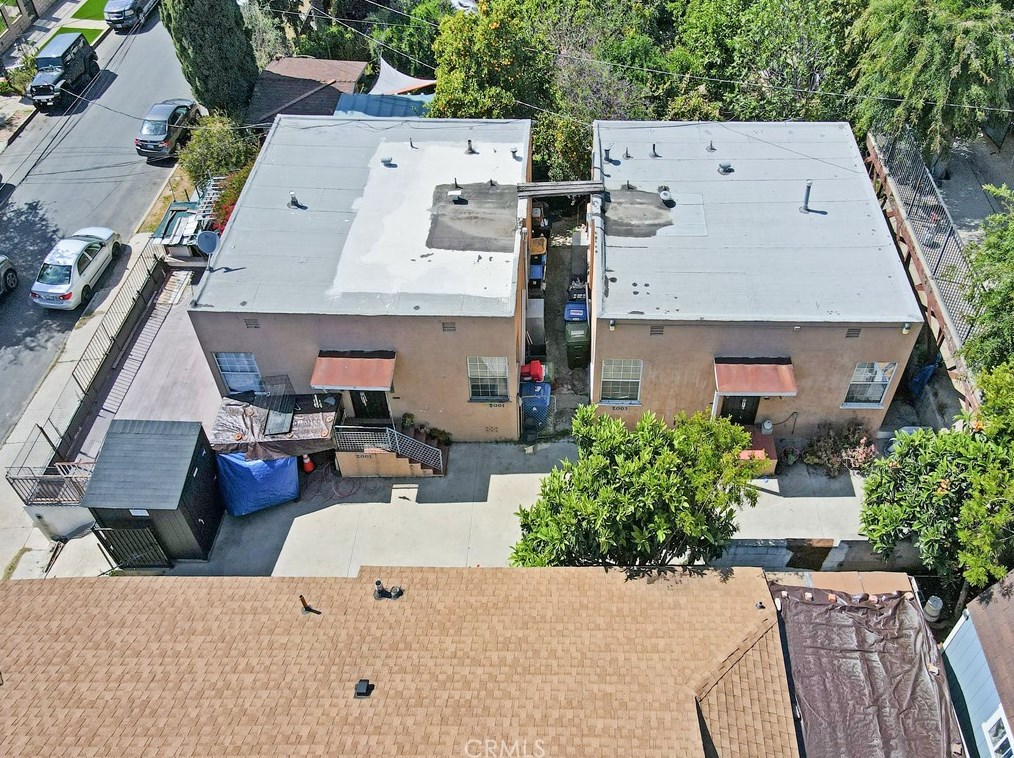 2001 Berkeley Ave, Los Angeles CA  90026-2987 exterior