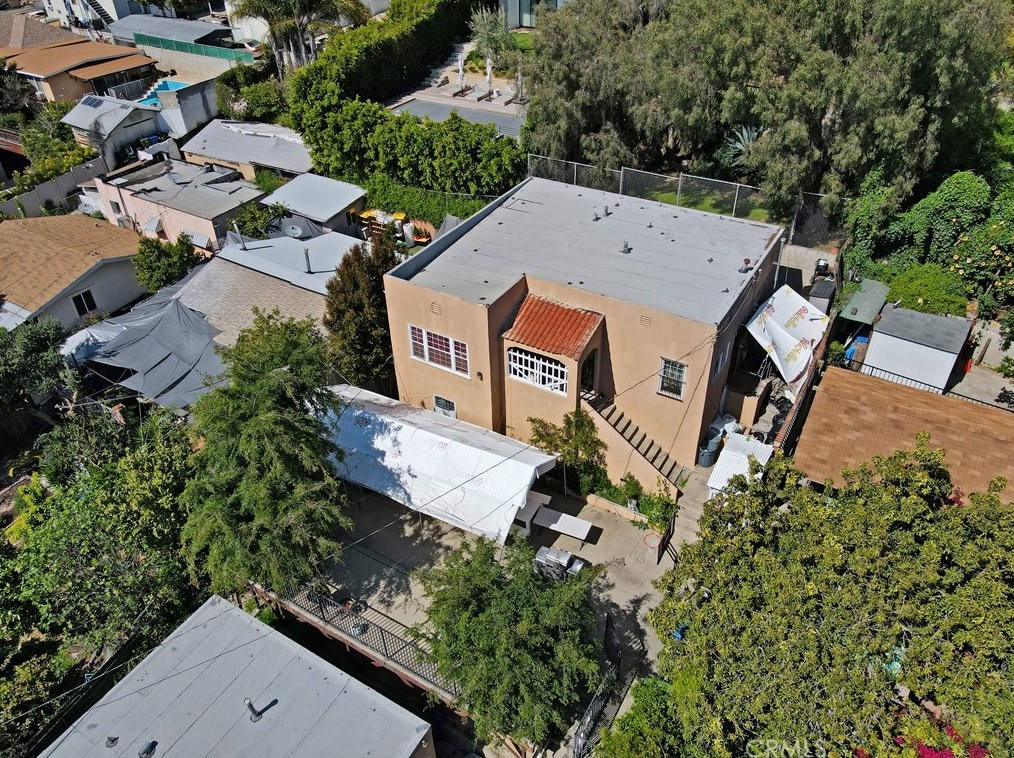 2001 Berkeley Ave, Los Angeles CA  90026-2987 exterior