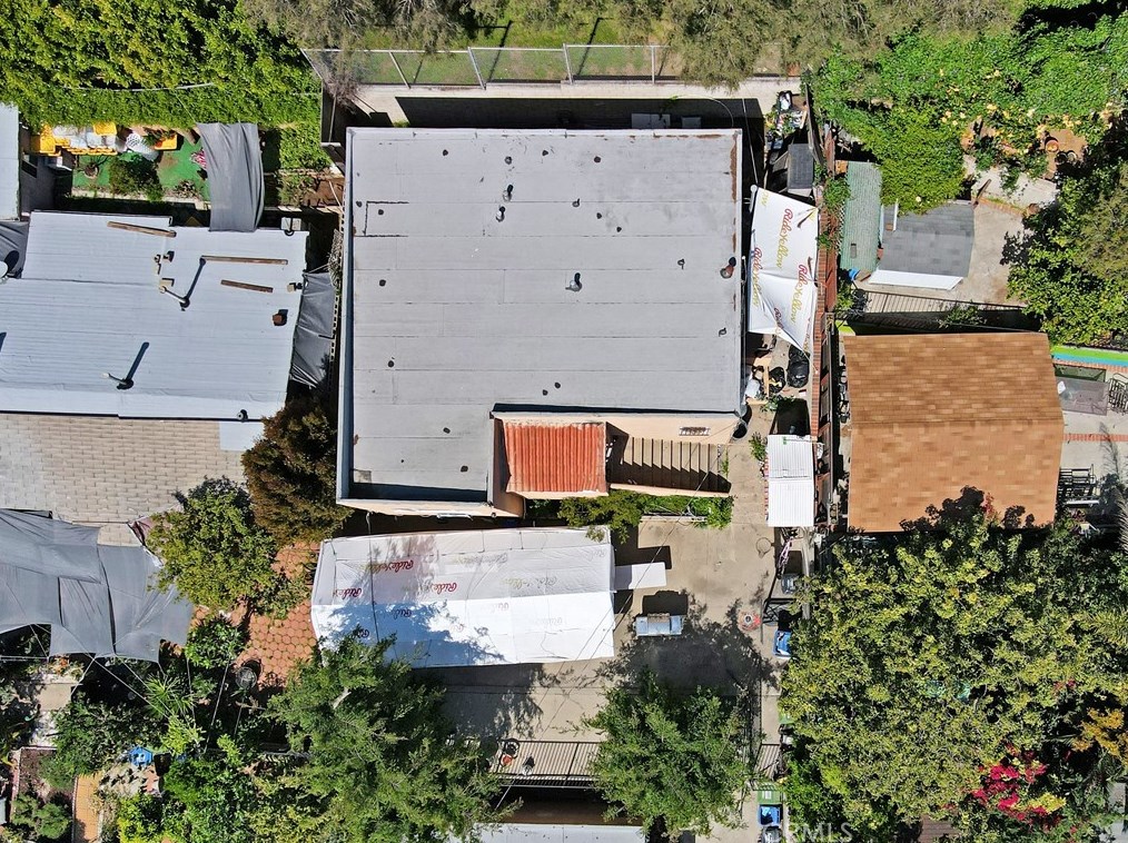 2001 Berkeley Ave, Los Angeles CA  90026-2987 exterior