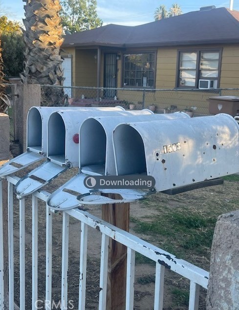 1503 Pacific St, Bakersfield CA  93305-5364 exterior