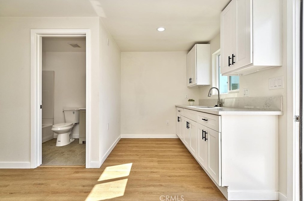 2027 75th St, Los Angeles CA  90047-2302 exterior