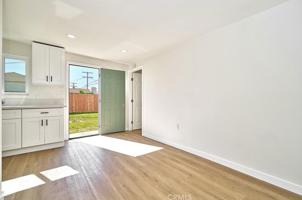 2027 75th St, Los Angeles CA  90047-2302 exterior