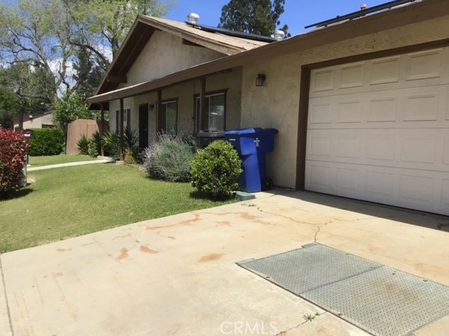 2200 Pinon Springs Cir, Bakersfield CA  93309-4455 exterior