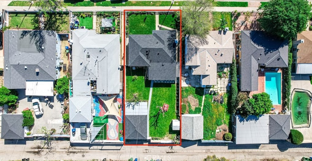 6621 Lindley Ave, Los Angeles CA  91335-5512 exterior
