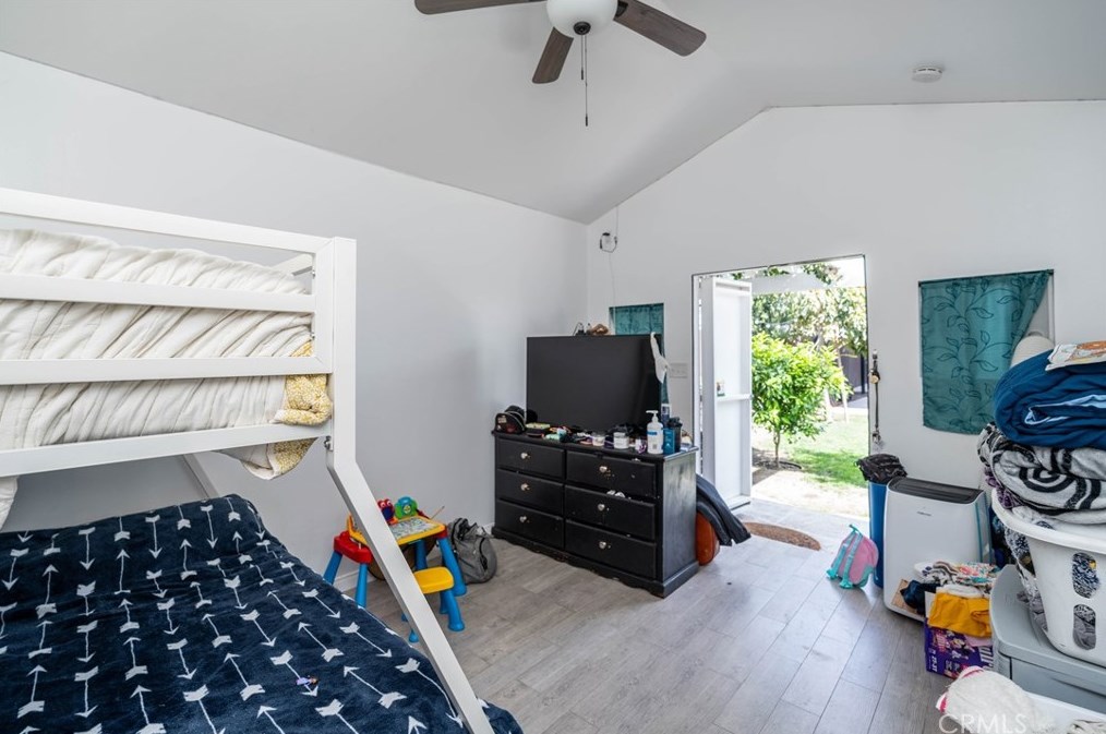 1406 108th St, Los Angeles CA  90047-4944 exterior