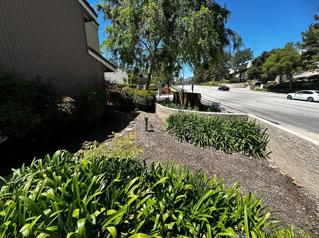 630 Artisan Rd, Thousand Oaks CA  91320-5702 exterior