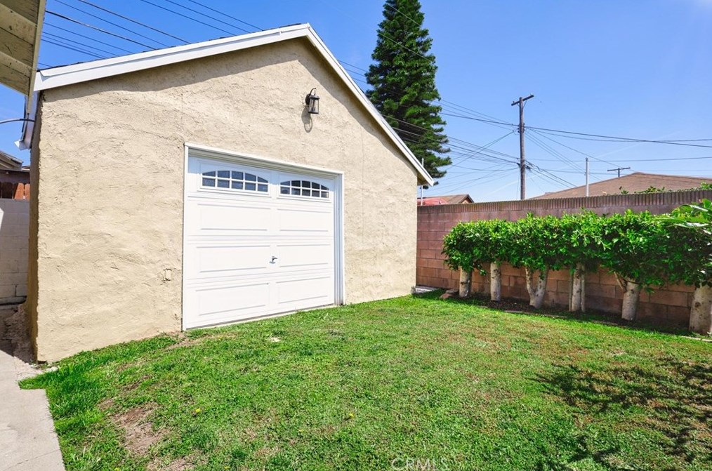 13112 Dalwood Ave, Norwalk CA  90650-5621 exterior