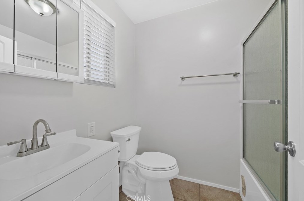 8219 Morton Ave, Los Angeles CA  90001-3541 exterior