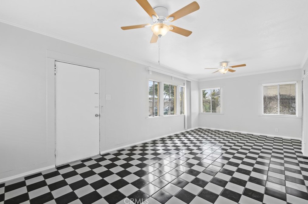 8219 Morton Ave, Los Angeles CA  90001-3541 exterior