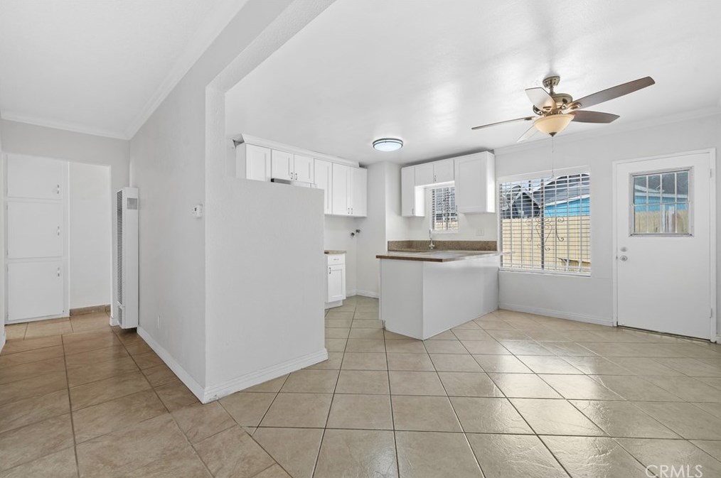 8219 Morton Ave, Los Angeles CA  90001-3541 exterior