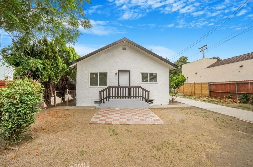 3987 Mtn Vw Ave, San Bernardino CA  92405-2371 exterior