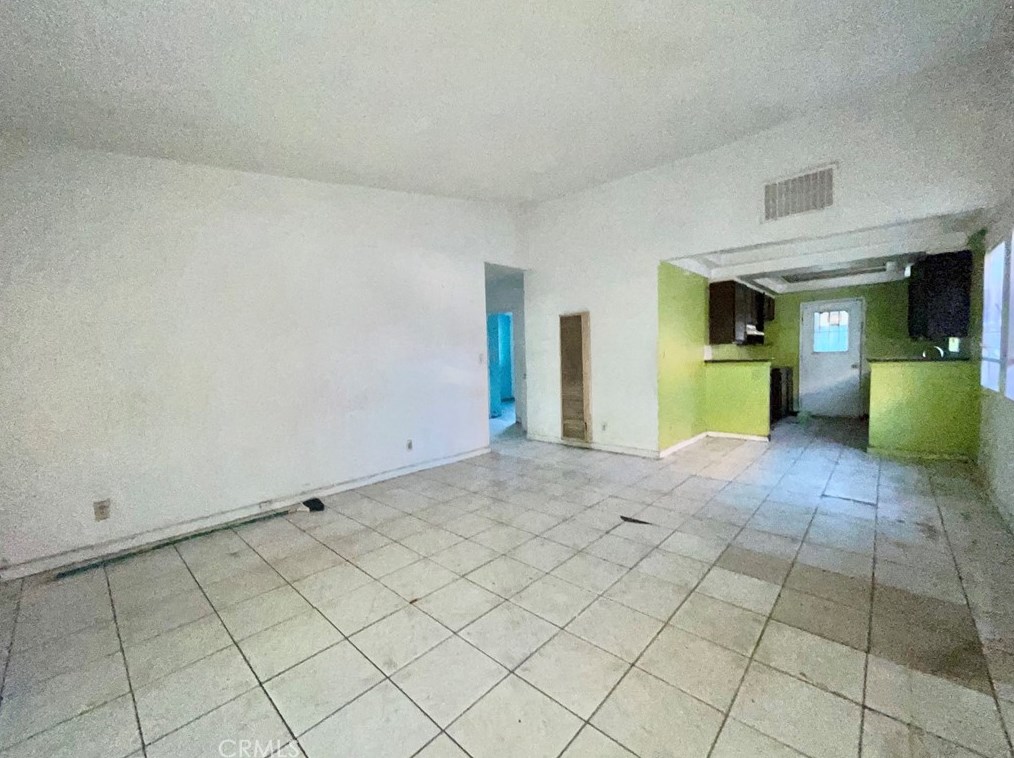 223 89th St, Los Angeles CA  90003-3705 exterior