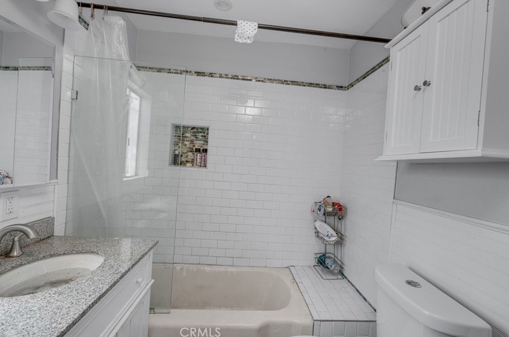 4323 Honduras St, Los Angeles CA  90011-3818 exterior