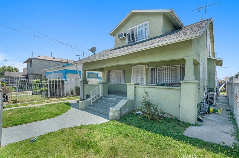 4323 Honduras St, Los Angeles CA  90011-3818 exterior