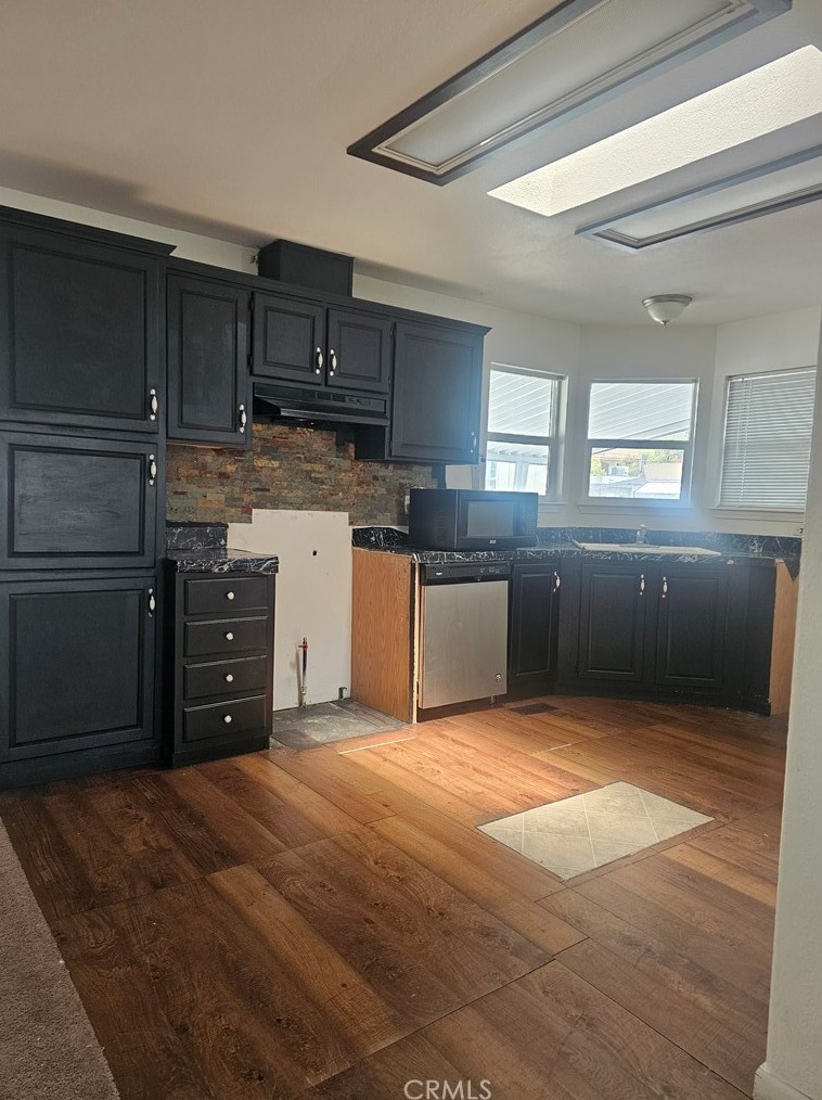 220 Elk St, Hemet CA  92543-3878 exterior