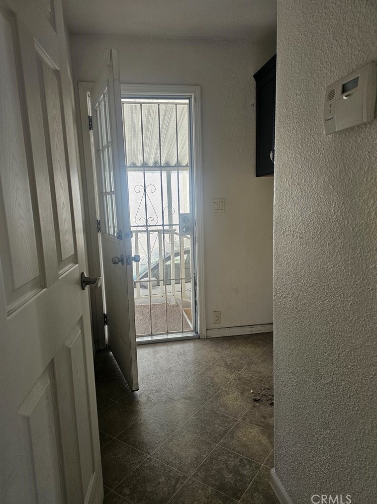 220 Elk St, Hemet CA  92543-6908 exterior