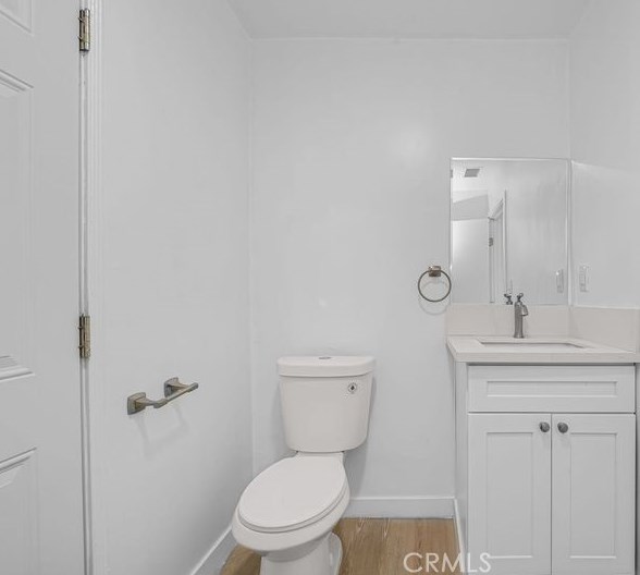 832 Century Blvd, Los Angeles CA  90044-4569 exterior