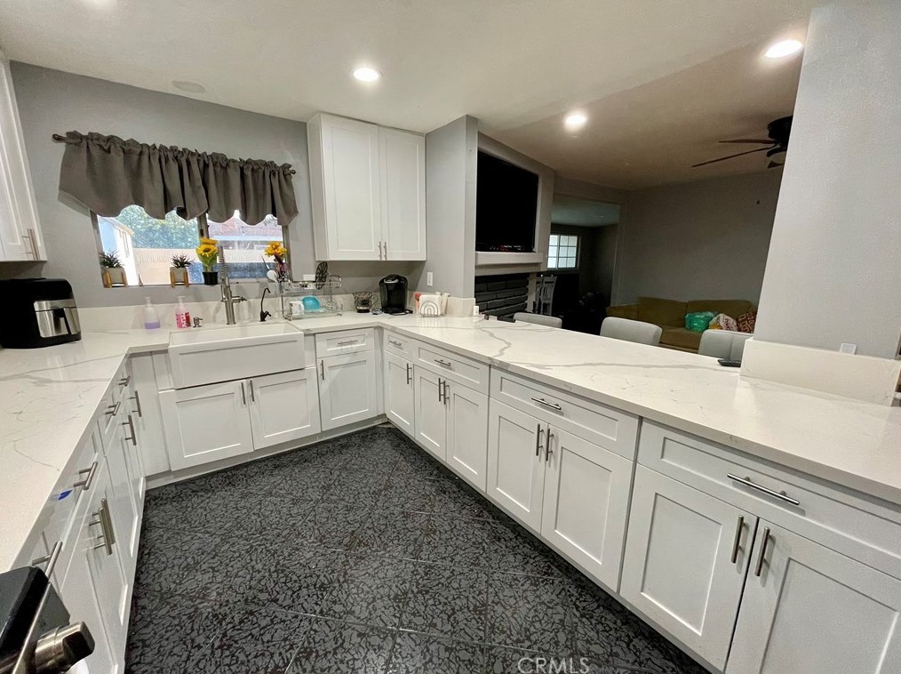 527 Montebello Pl, Hemet CA  92543-7255 exterior