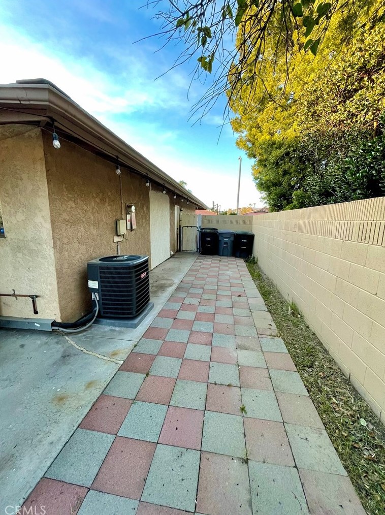 527 Montebello Pl, Hemet CA  92543-7255 exterior