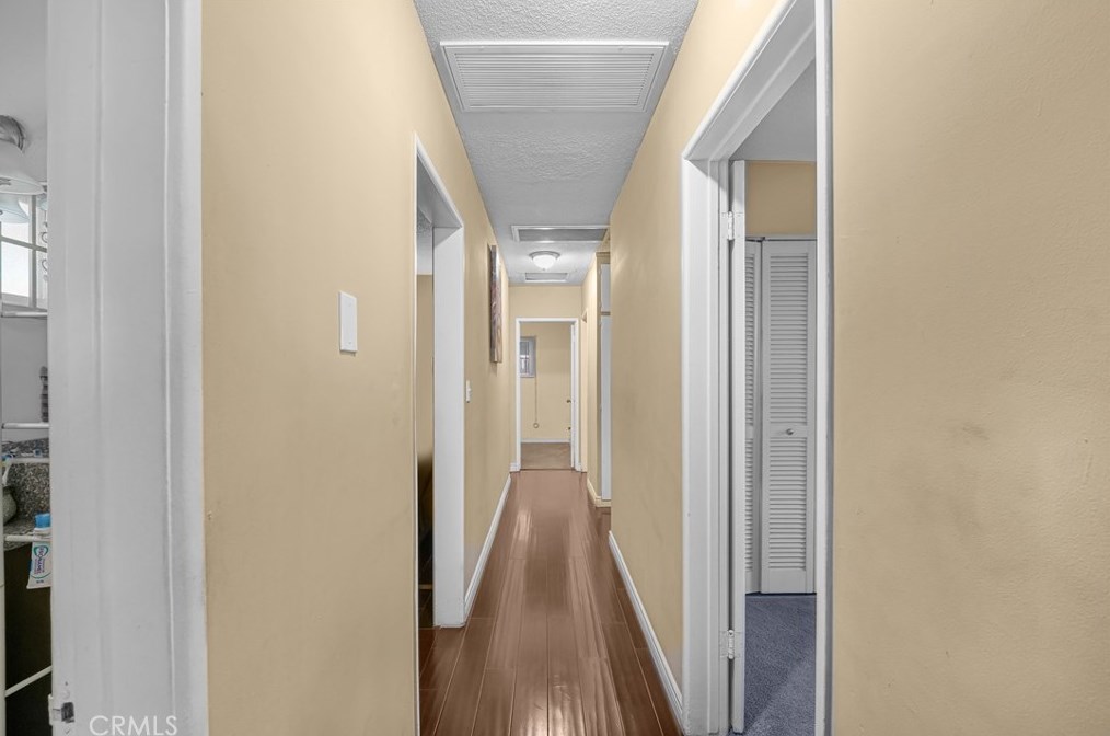 4193 Overland St, Riverside CA  92503-4069 exterior