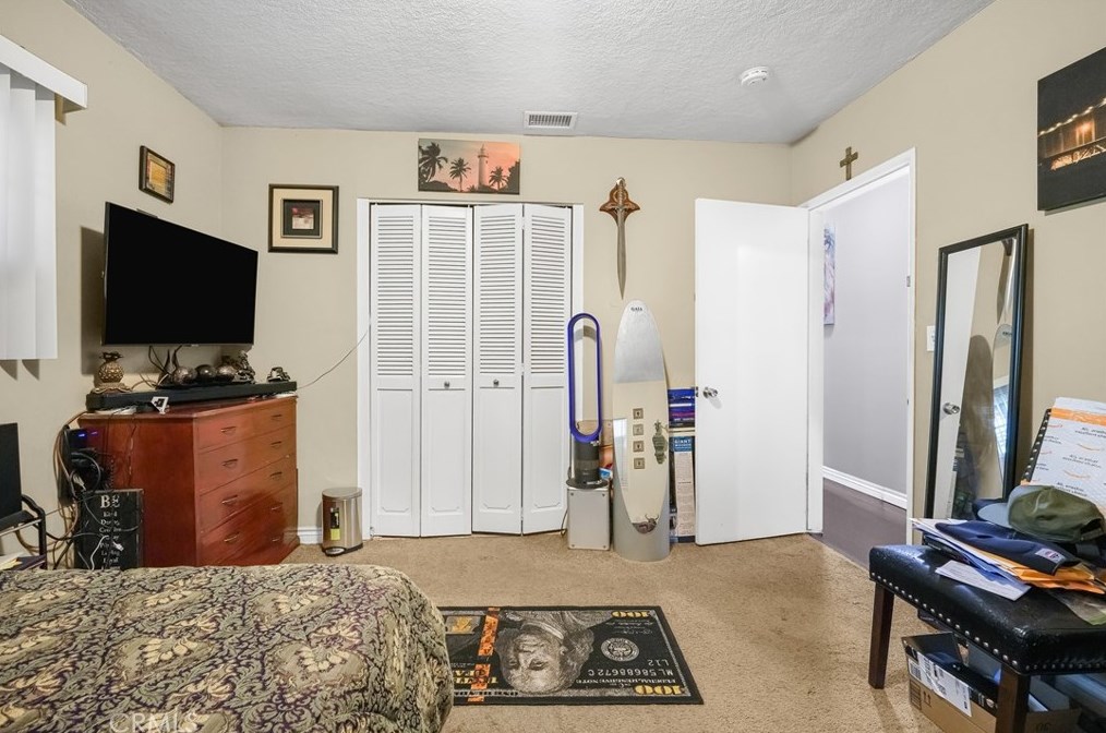 4193 Overland St, Riverside CA  92503-4069 exterior