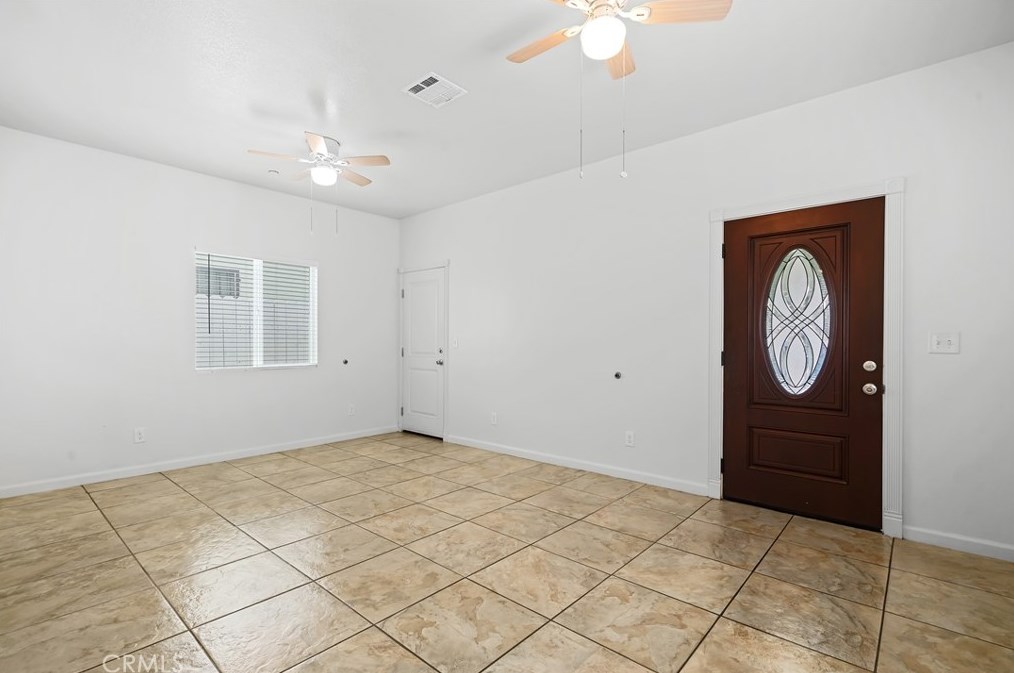 8213 Morton Ave, Los Angeles CA  90001-3541 exterior