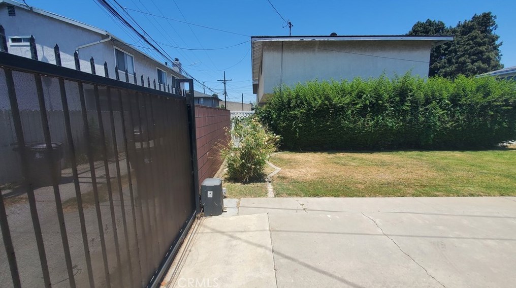 6545 Gaviota Ave, Long Beach CA  90805-2524 exterior
